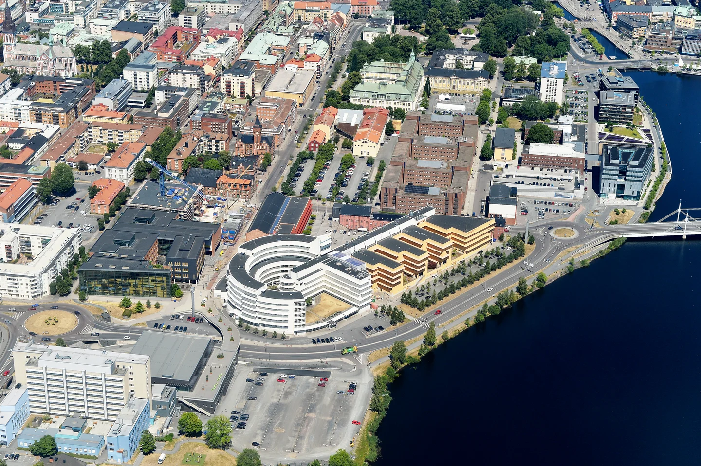 Jönköping University (JU)
